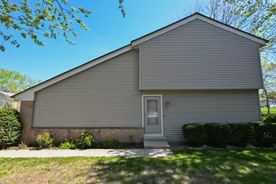 7365 S Delaine Dr, Oak Creek, WI 53154 - Photo 33