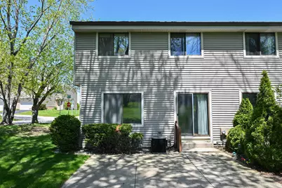 7365 S Delaine Dr, Oak Creek, WI 53154 - Photo 31
