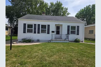 1117  Adams Ave, Oshkosh, WI 54902 - Photo 3