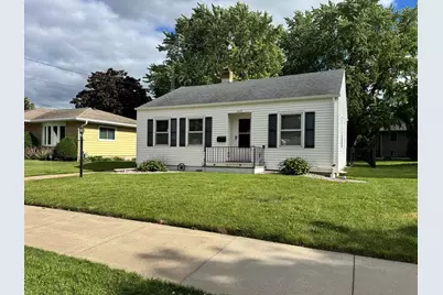 1117  Adams Ave, Oshkosh, WI 54902 - Photo 1
