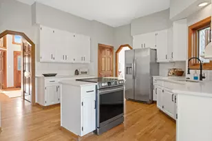 5342 Piper Ln, Racine, WI 53403 - Photo 11
