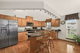 4581 S Quincy Ave, Milwaukee, WI 53207 - Photo 9