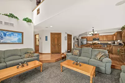 4581 S Quincy Ave, Milwaukee, WI 53207 - Photo 13