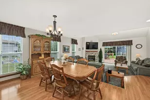 4581 S Quincy Ave, Milwaukee, WI 53207 - Photo 11