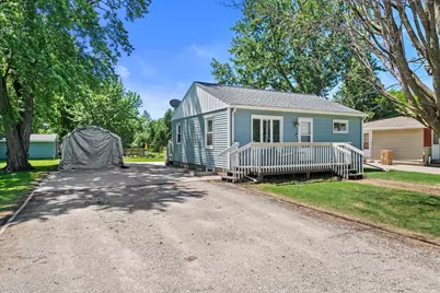 231 E Leonard St, Watertown, WI 53098 - Photo 7