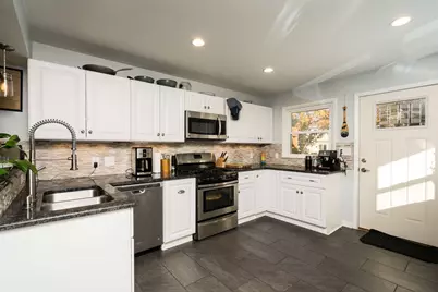 6434 N Willow Glen Ln, Glendale, WI 53209 - Photo 3