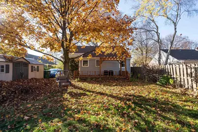 6434 N Willow Glen Ln, Glendale, WI 53209 - Photo 25
