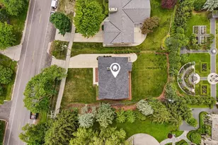6421 N Lake Dr, Fox Point, WI 53217 - Photo 45