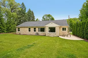 6421 N Lake Dr, Fox Point, WI 53217 - Photo 43