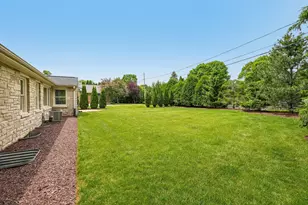 6421 N Lake Dr, Fox Point, WI 53217 - Photo 41