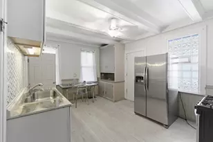 2330 N Hubbard St, Milwaukee, WI 53212 - Photo 9