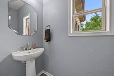 2005  Patrick Ln, Waukesha, WI 53188 - Photo 31