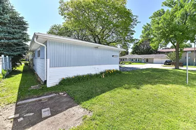 3579 S 60th St, Milwaukee, WI 53220 - Photo 23