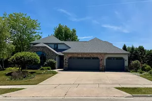 375 Regatta Dr, Port Washington, WI 53074 - Photo 1