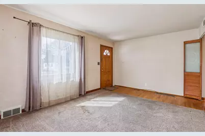 1308 E Tripoli Ave, Milwaukee, WI 53207 - Photo 5