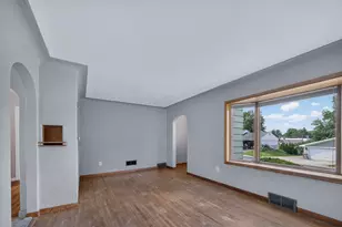 325 W South St, Caledonia, MN 55921 - Photo 7