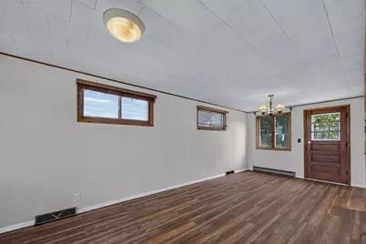 325  South St, Caledonia, MN 55921 - Photo 9