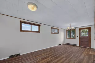 325 W South St, Caledonia, MN 55921 - Photo 9