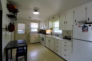 1341 Pershing Ave, Sheboygan, WI 53083 - Photo 9