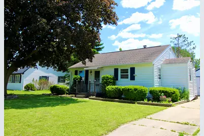 1341  Pershing Ave, Sheboygan, WI 53083 - Photo 3