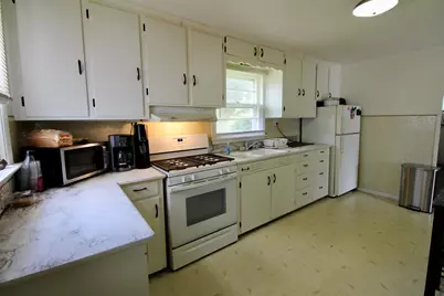 1341  Pershing Ave, Sheboygan, WI 53083 - Photo 11