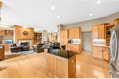 19710  Avondale Dr, Brookfield, WI 53045 - Photo 15