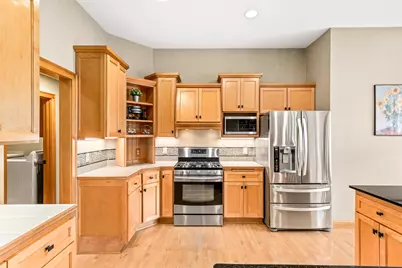 19710  Avondale Dr, Brookfield, WI 53045 - Photo 13