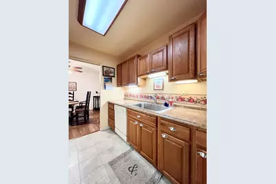 5165 S Root River Pkwy #3, Greenfield, WI 53228 - Photo 7