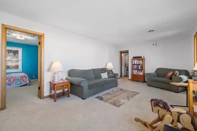 2109  Monroe Ave, Racine, WI 53405 - Photo 5