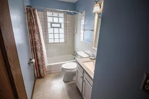 2214 Easy St, Waukesha, WI 53188 - Photo 11