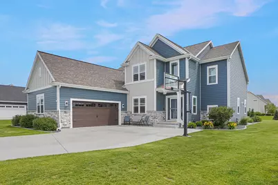 35233  Walleye Ct, Summit, WI 53066 - Photo 3