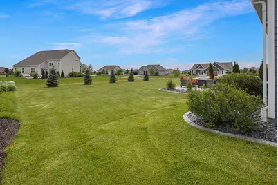 35233  Walleye Ct, Summit, WI 53066 - Photo 37