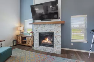 35233 Walleye Ct, Summit, WI 53066 - Photo 7