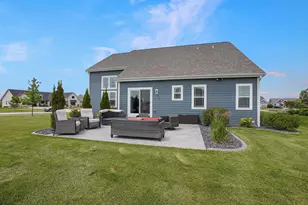 35233 Walleye Ct, Summit, WI 53066 - Photo 35