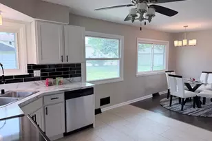 7713 W Verona Ct, Milwaukee, WI 53219 - Photo 7