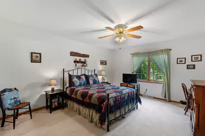 W203N16151  Pin Oak Cir, Jackson, WI 53037 - Photo 11