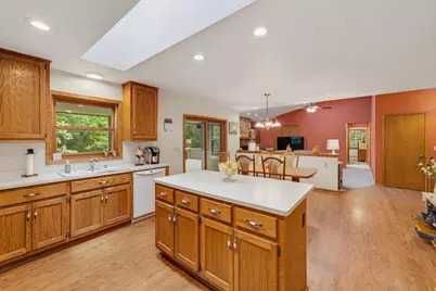 W276S4440  Elk Valley Ct, Waukesha, WI 53189 - Photo 11