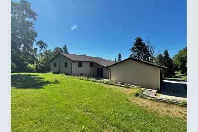 N56W25790  Richmond Rd, Lisbon, WI 53089 - Photo 5