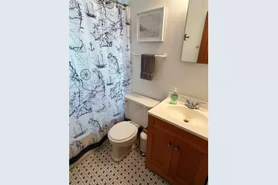 2027 N Cambridge Ave, Milwaukee, WI 53202 - Photo 7
