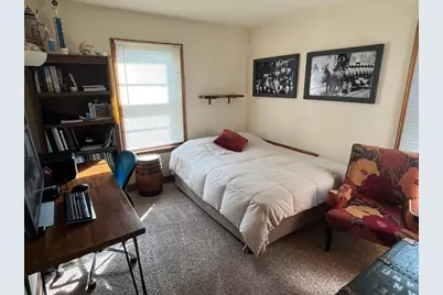 2027 N Cambridge Ave, Milwaukee, WI 53202 - Photo 9