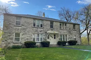 2027 N Cambridge Ave, Milwaukee, WI 53202 - Photo 1