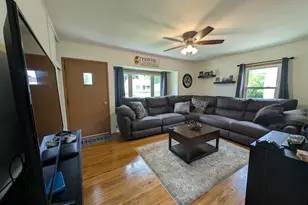 4059 S Alexander Ave, Saint Francis, WI 53235 - Photo 3