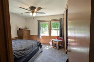 4059 S Alexander Ave, Saint Francis, WI 53235 - Photo 9