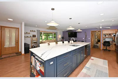 S43W22111  Beeheim Rd, Waukesha, WI 53189 - Photo 5