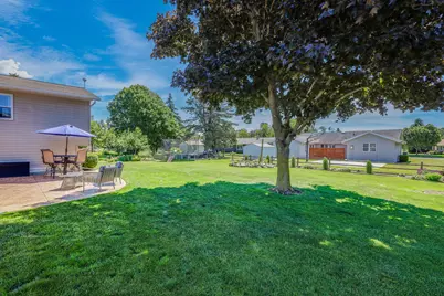 5033  Brookfield Cir, Manitowoc, WI 54220 - Photo 49