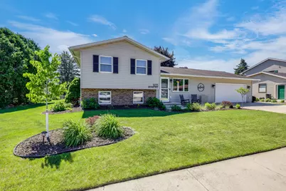 5033  Brookfield Cir, Manitowoc, WI 54220 - Photo 45