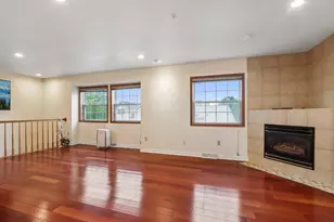 325 Kristin Ct, Brookfield, WI 53045 - Photo 19