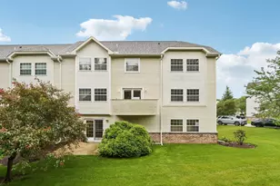 325 Kristin Ct, Brookfield, WI 53045 - Photo 39