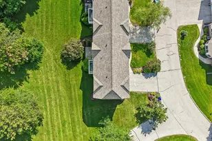 325 Kristin Ct, Brookfield, WI 53045 - Photo 53
