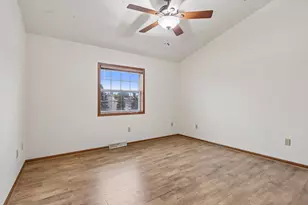 325 Kristin Ct, Brookfield, WI 53045 - Photo 29